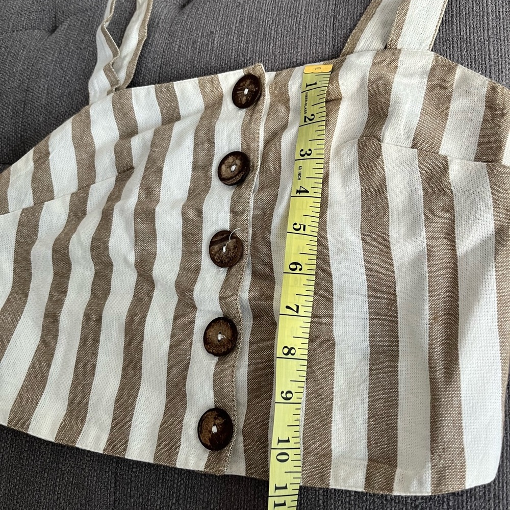 Button Down Crop Top - Picture 6 of 6